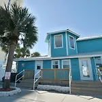 Gulf Highlands 109, 2 Bedrooms, Heated Pool Access, Wifi, Sleeps 6