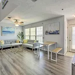 Convenient Condo With Hot Tub - Walk To Beach!