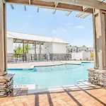 Shadow Lake Luxury