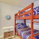 Beautiful Condo With Ocean View From 15Th Floor
