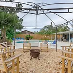 The Flip Flop Stop - Private Heated Pool, Pool House, Backyard Oasis And Game Room