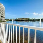 Laketown Wharf 735 By Aneliya