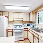 Gulf Highland 117 W. Leslie Lane
