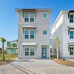Lighthouse Landing-Your New Coastal Haven Just A Short Walk To The Waves