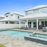 Pet Friendly Beach House - Totally Beachin By Panhandle Getaways