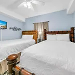 Twin Palms 402