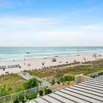Twin Palms 402