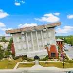 Modern Townhome Close To Beach, Restaurants, Entertainment! By Dolce Vita Getaways Pcb