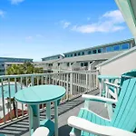 Cozy And Bright Condo On Private Section Of Beach With A Pool!