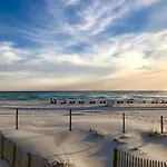 Pelican Walk 305