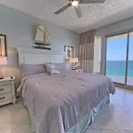 Luxurious Beachfront Condo With Beachside Pool Access And Free Wifi - Unit 1202