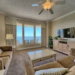 Comfortable High-Rise Condo With Beach Access - Unit 1404