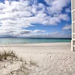 Oceanfront Couples Retreat With Direct Beach Access