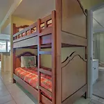 Beachfront Condo With Emerald Beach Resort Amenities