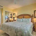 Beachfront Condo With Emerald Beach Resort Amenities