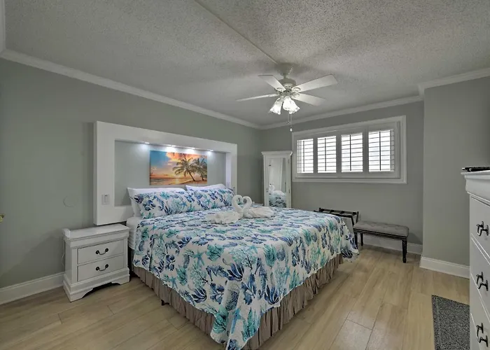 Pcb Condo With Community Perks And Beach Access