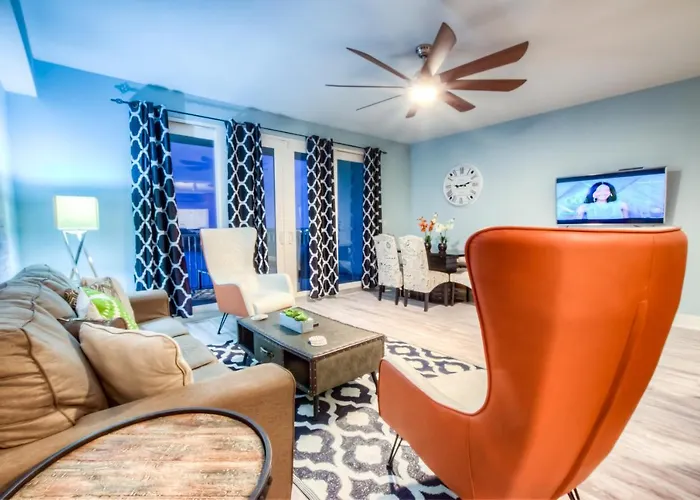 Laketown Wharf 735 By Aneliya