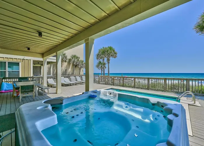 Holiday Fin - Heated Pool Hot Tub! Game Tables! Beachfront!!!