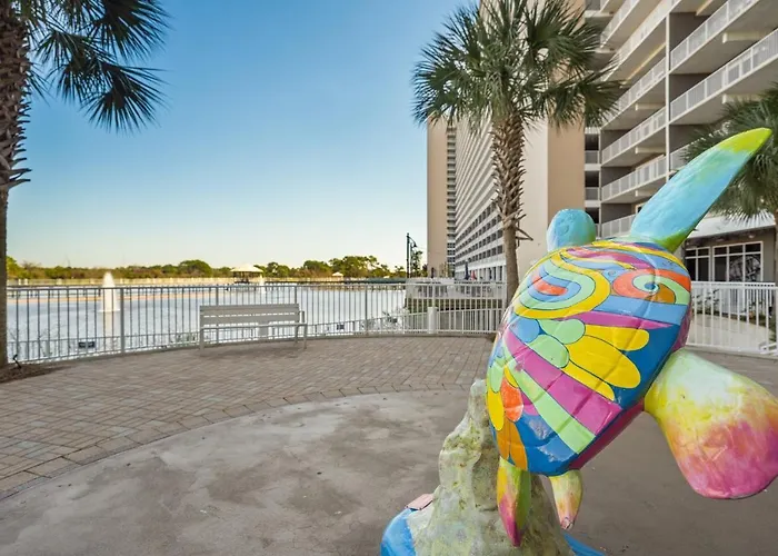 Laketown Wharf 1825