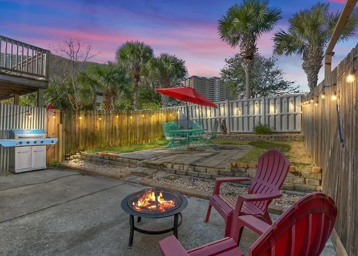 Beach Haven - Seasonal Hot Tub, Fire Pit, Bbq, 700 Feet To Beach, Central Pcb, Free Daily Activities, & More!