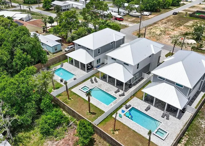 Pet Friendly Beach House - Totally Beachin By Panhandle Getaways