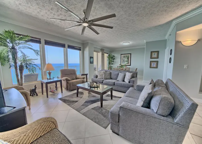 Luxurious Beachfront Condo With Beachside Pool Access And Free Wifi - Unit 1202