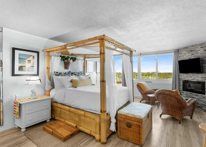 Top Of The Gulf 620 - Beach Front Resort - Ocean View Couples Retreat