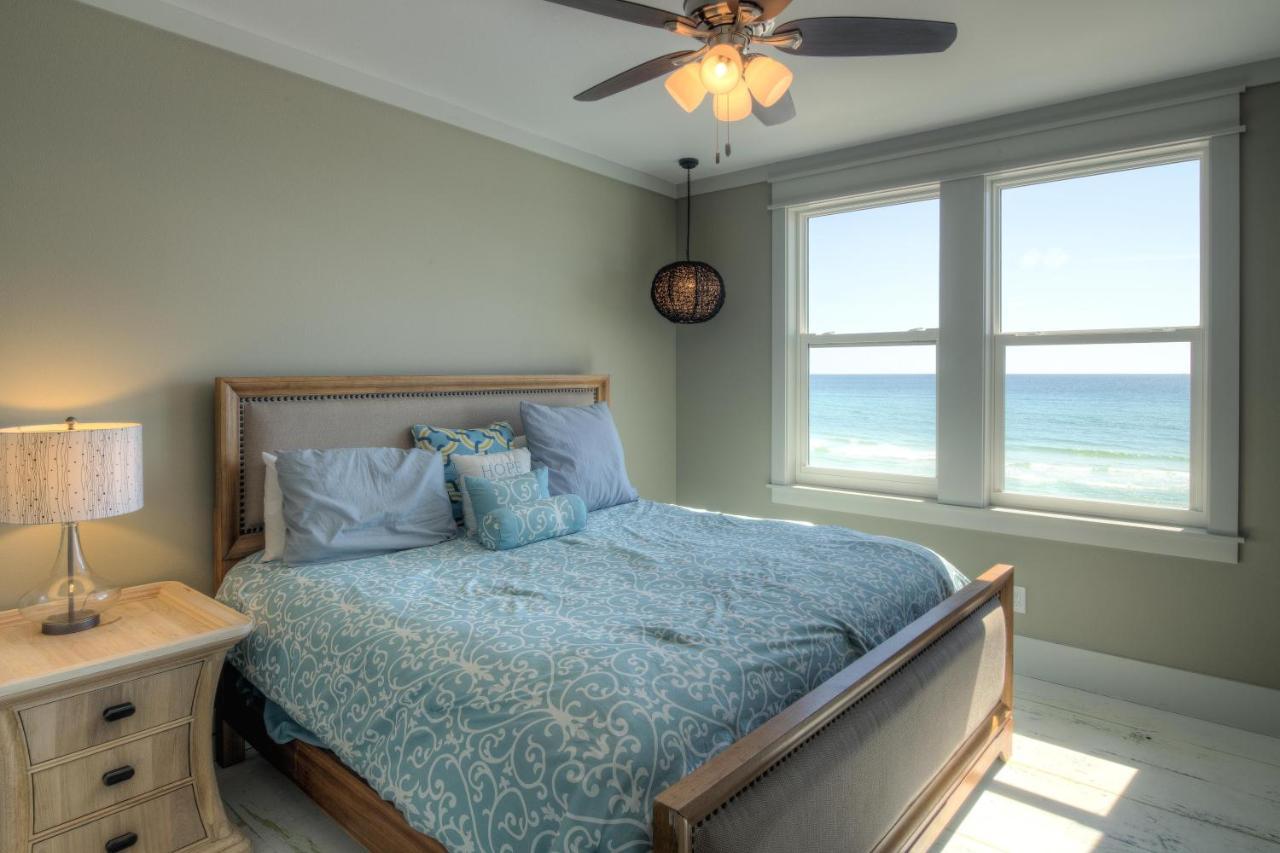 Holiday home Making Waves - Huge Heated Beachfront Pool Hot Tub! In Pcb! *