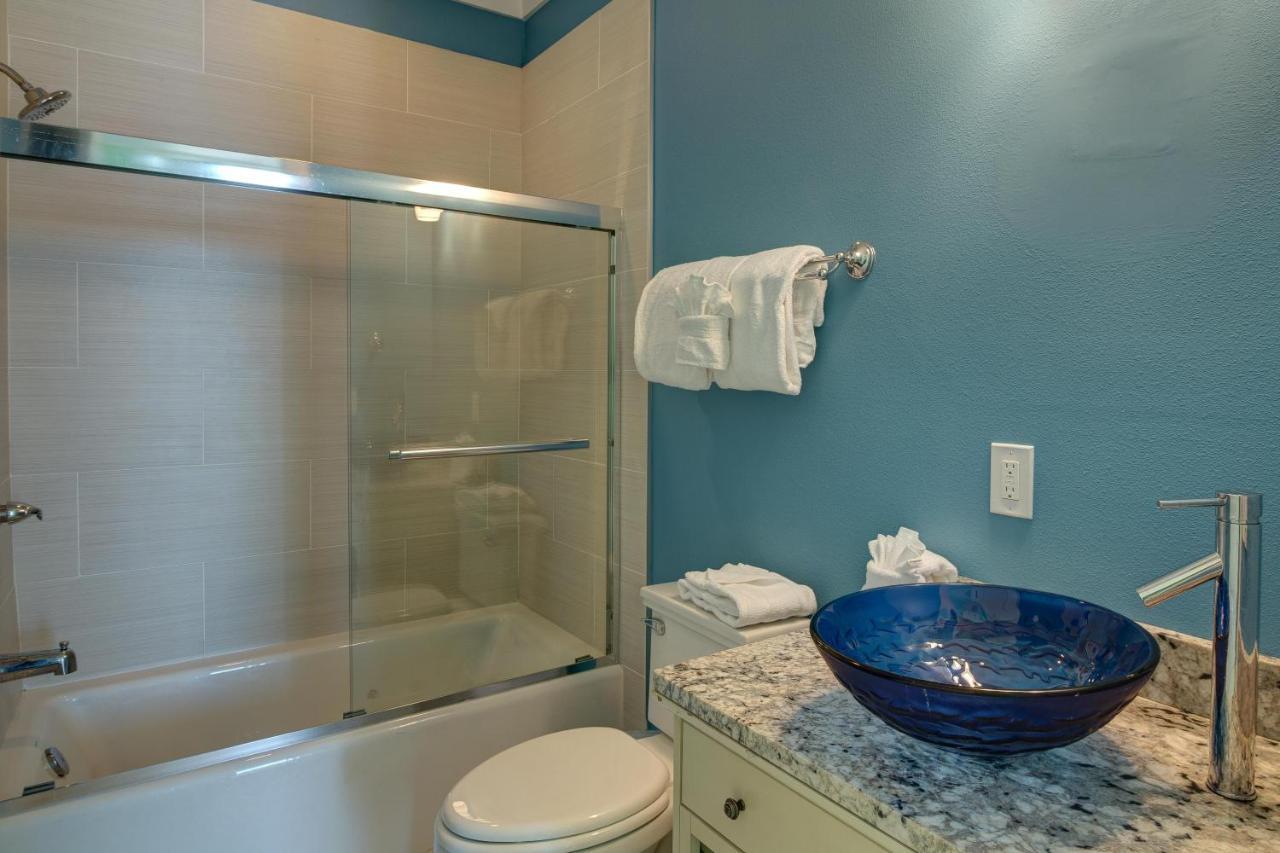 Making Waves - Huge Heated Beachfront Pool Hot Tub! In Pcb! Holiday home Panama City Beach