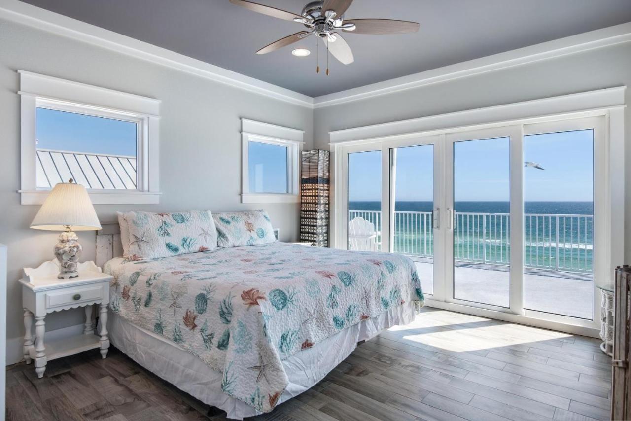 Making Waves - Huge Heated Beachfront Pool Hot Tub! In Pcb! Holiday home