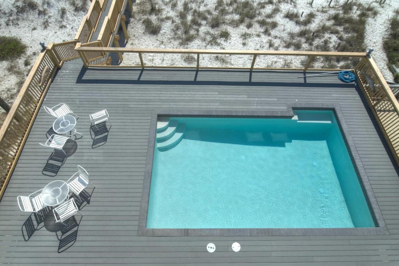 Making Waves - Huge Heated Beachfront Pool Hot Tub! In Pcb! Holiday home