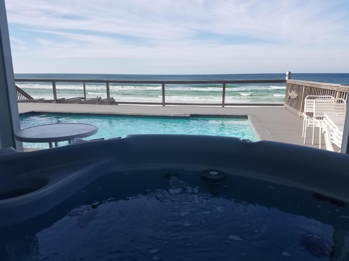 Holiday home Making Waves - Huge Heated Beachfront Pool Hot Tub! In Pcb!
