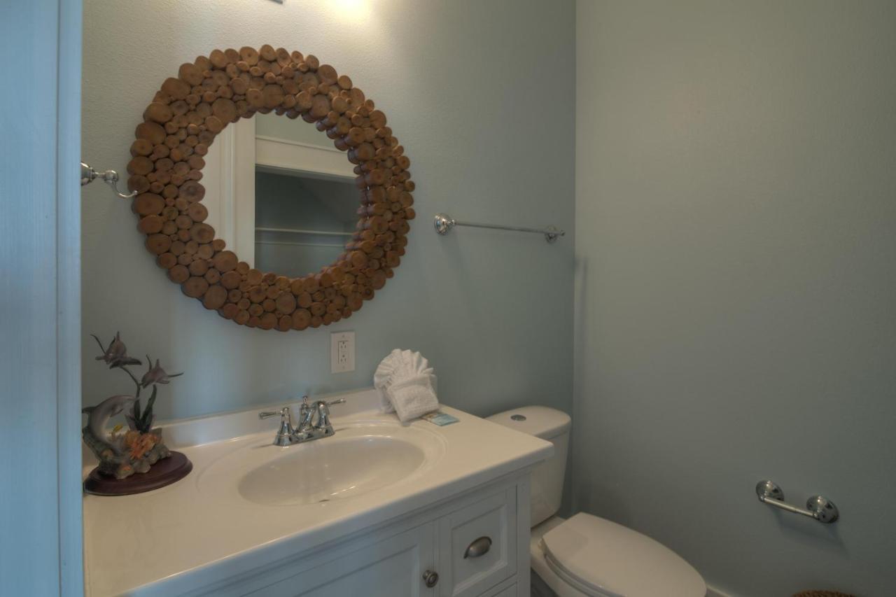 Holiday home Making Waves - Huge Heated Beachfront Pool Hot Tub! In Pcb! Panama City Beach