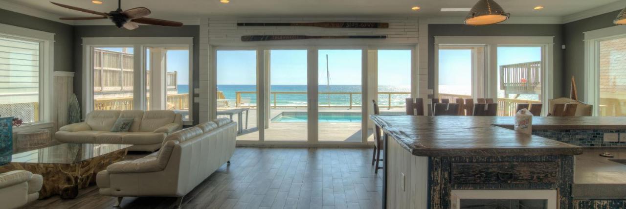 Making Waves - Huge Heated Beachfront Pool Hot Tub! In Pcb! Holiday home