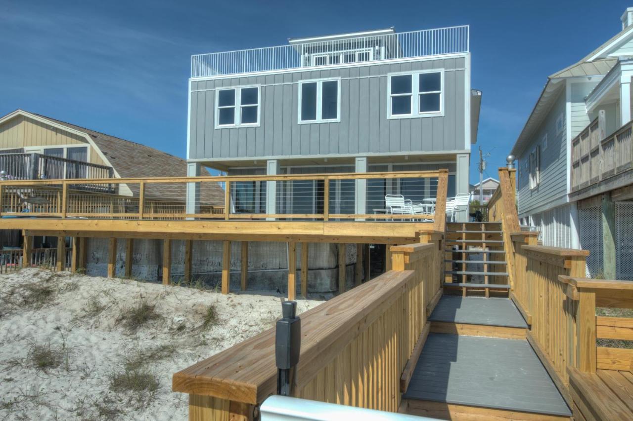 Holiday home Making Waves - Huge Heated Beachfront Pool Hot Tub! In Pcb! *