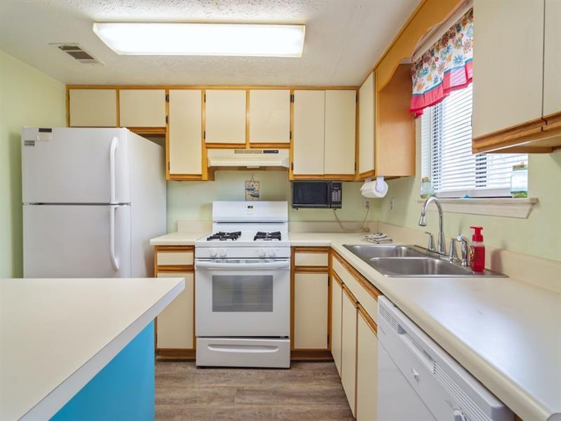 Gulf Highlands 109, 2 Bedrooms, Heated Pool Access, Wifi, Sleeps 6 * Panama City Beach