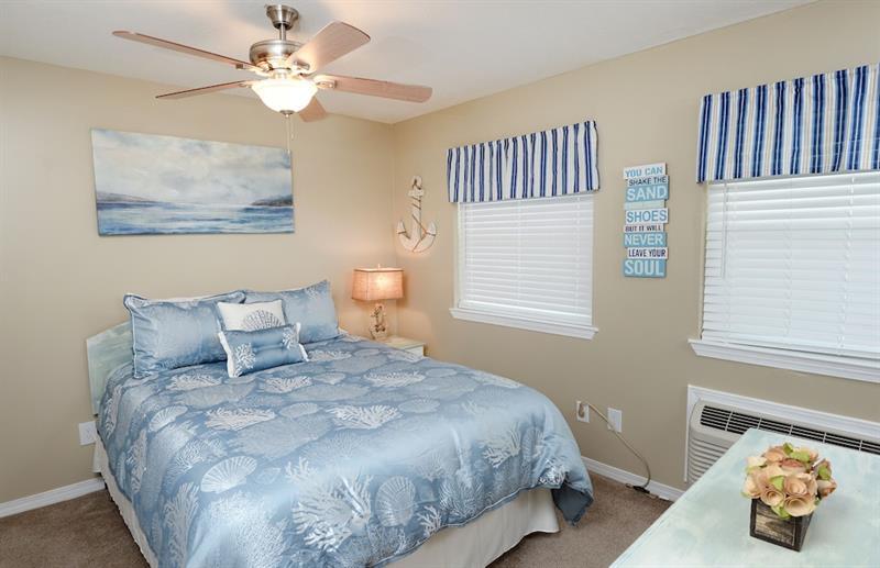Gulf Highlands 109, 2 Bedrooms, Heated Pool Access, Wifi, Sleeps 6