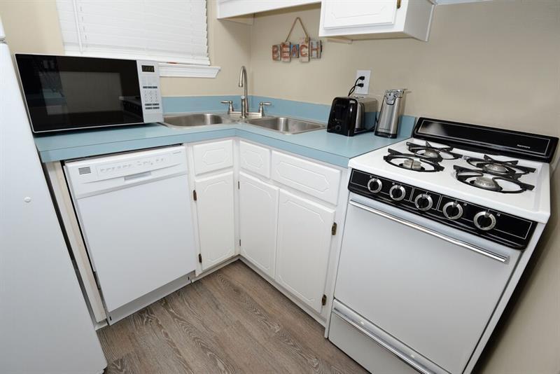 Gulf Highlands 109, 2 Bedrooms, Heated Pool Access, Wifi, Sleeps 6