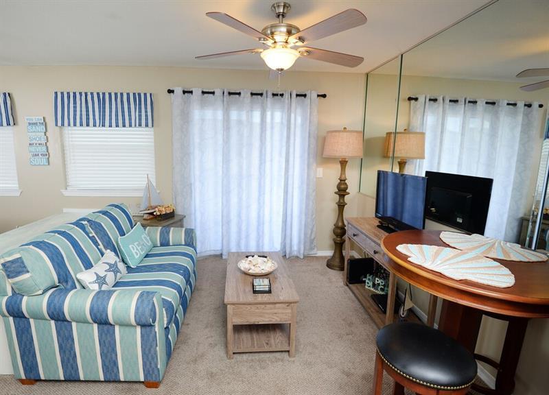 Gulf Highlands 109, 2 Bedrooms, Heated Pool Access, Wifi, Sleeps 6 Apartment *
