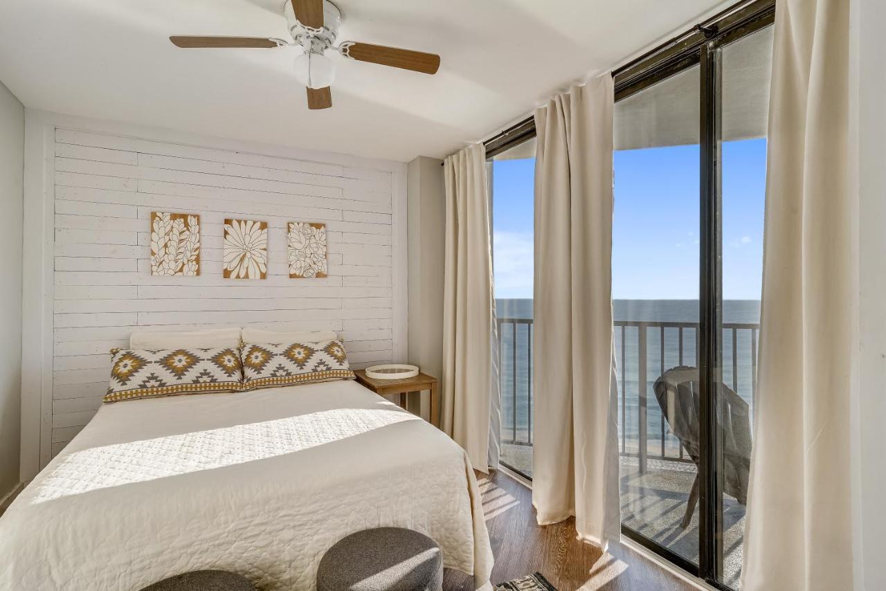 Holiday home Aquavista # 705-w By Book That