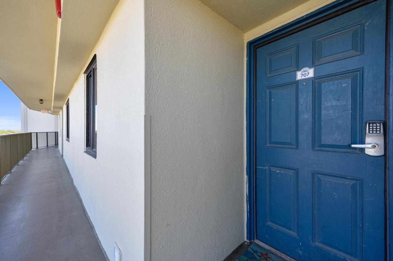 Holiday home Commodore #707 By Book That