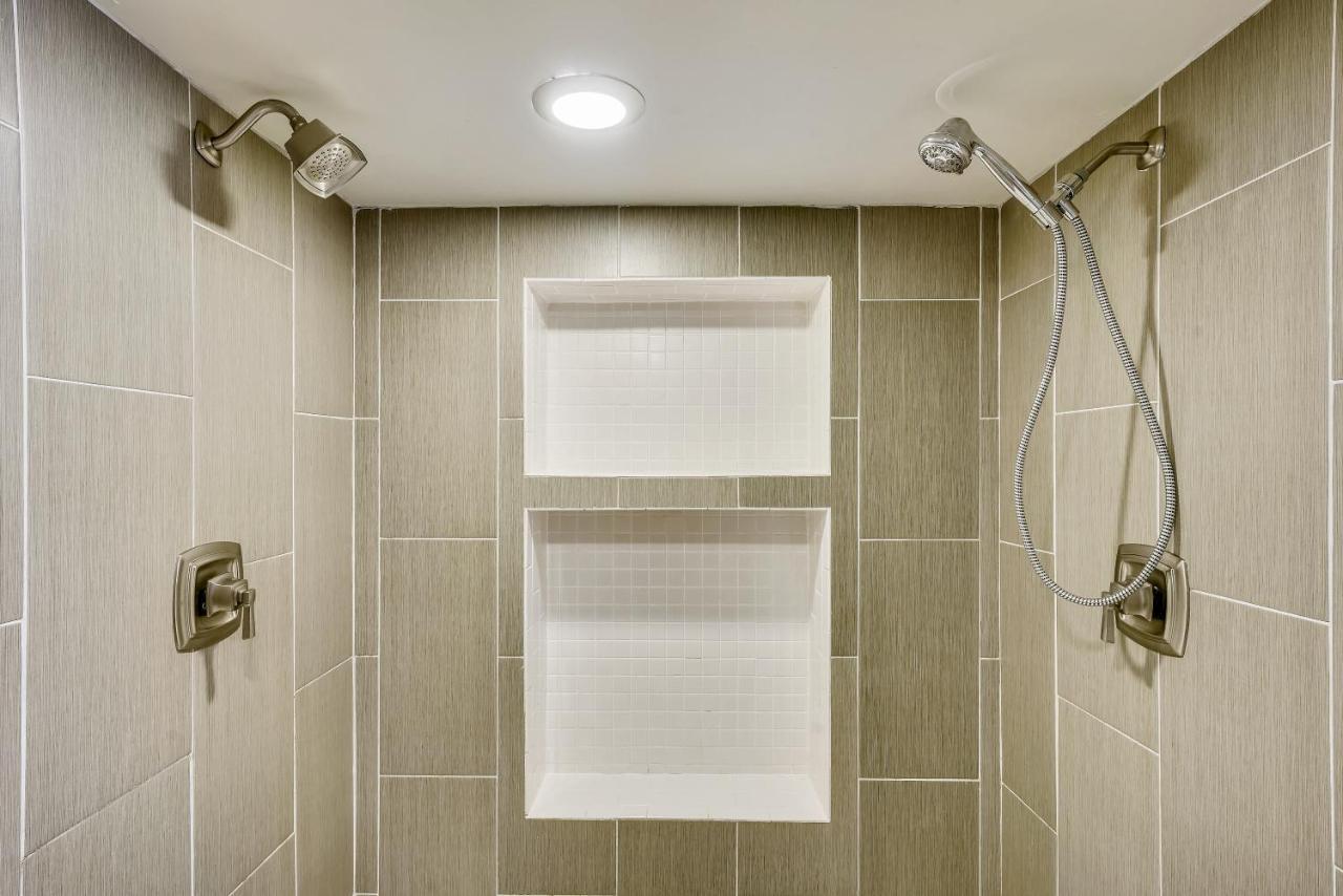 Holiday home Aquavista # 705-w By Book That