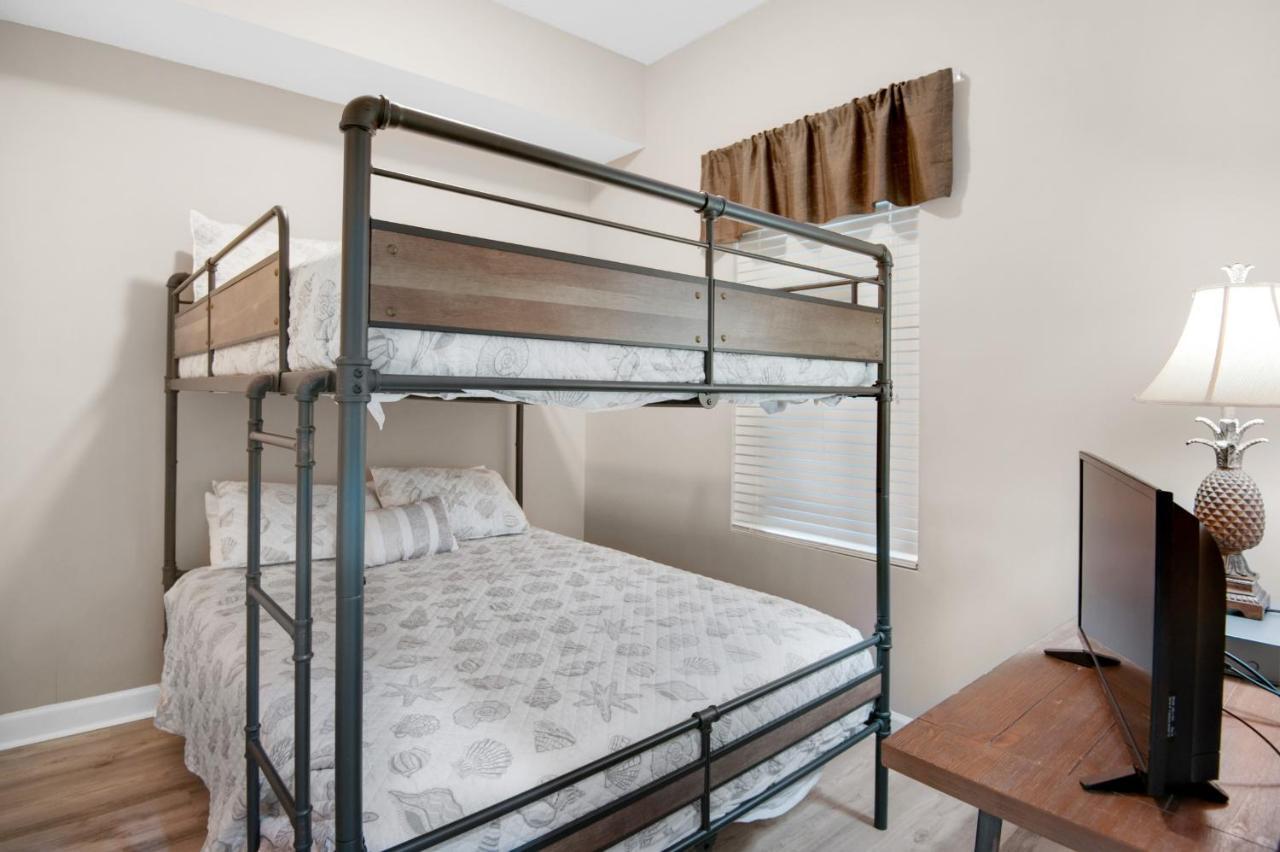 Apartment Grandview East 1602 *