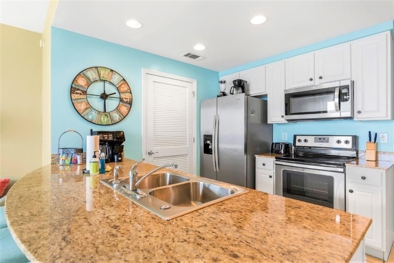 Splash Beach Condo, Aqua Park, Lazy River *