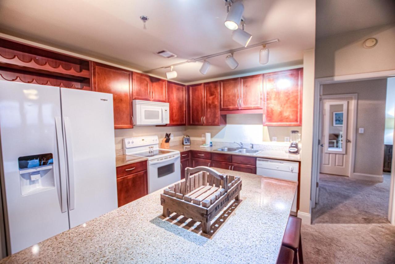 Holiday home Next To The 10th Floor Pool - Laketown Wharf 1032- 2 Bd Bunks, 2ba, And Amazing Amenities! Panama City Beach
