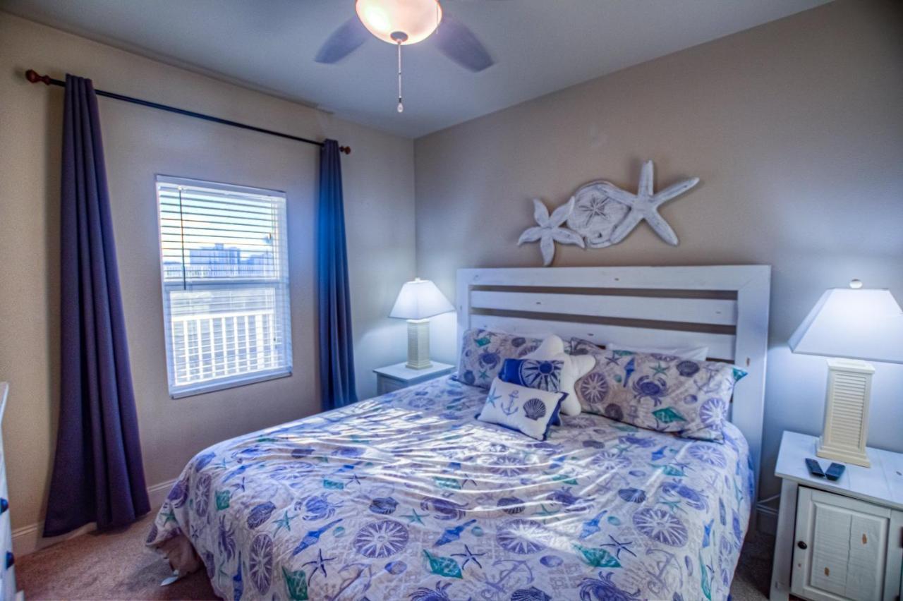 Next To The 10th Floor Pool - Laketown Wharf 1032- 2 Bd Bunks, 2ba, And Amazing Amenities! Panama City Beach