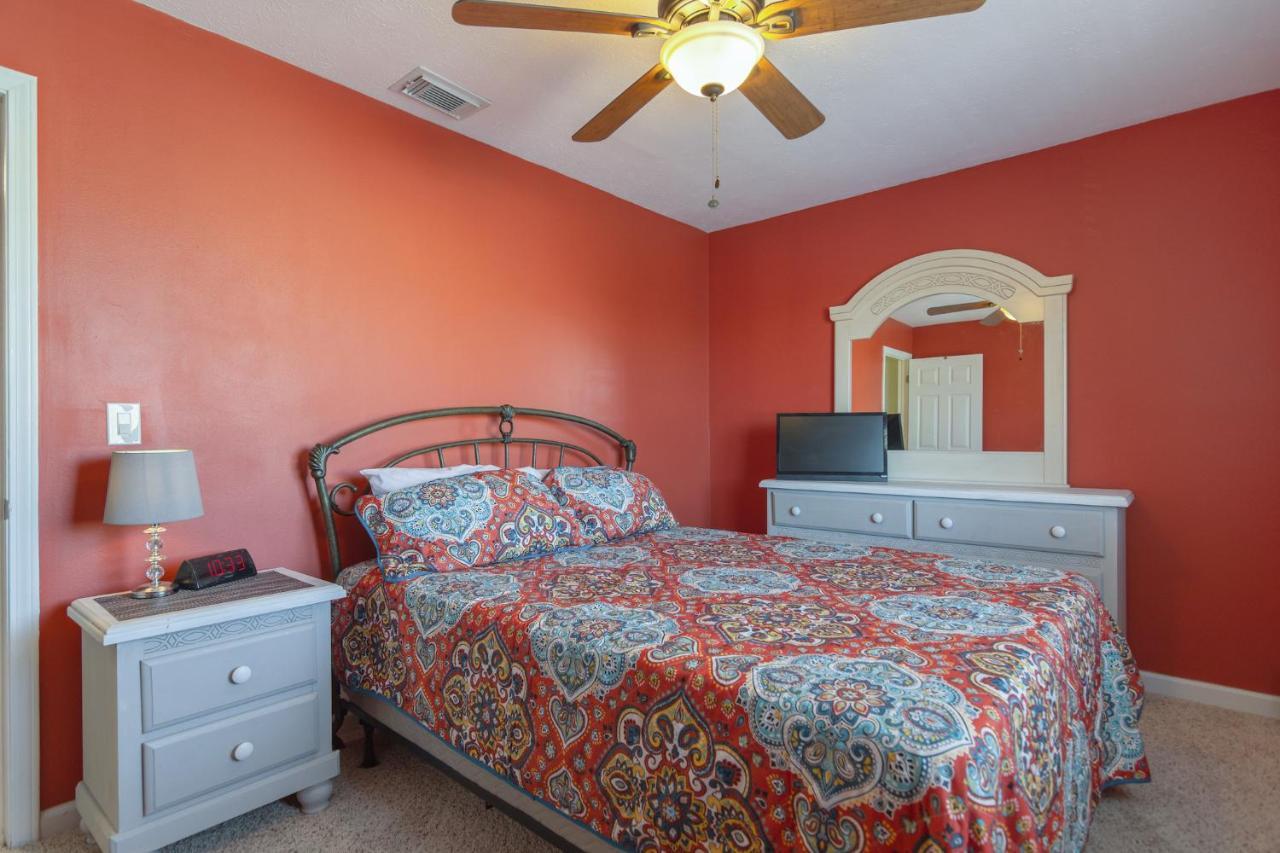 Gulf Highlands 109, 2 Bedrooms, Heated Pool Access, Wifi, Sleeps 6 Apartment *