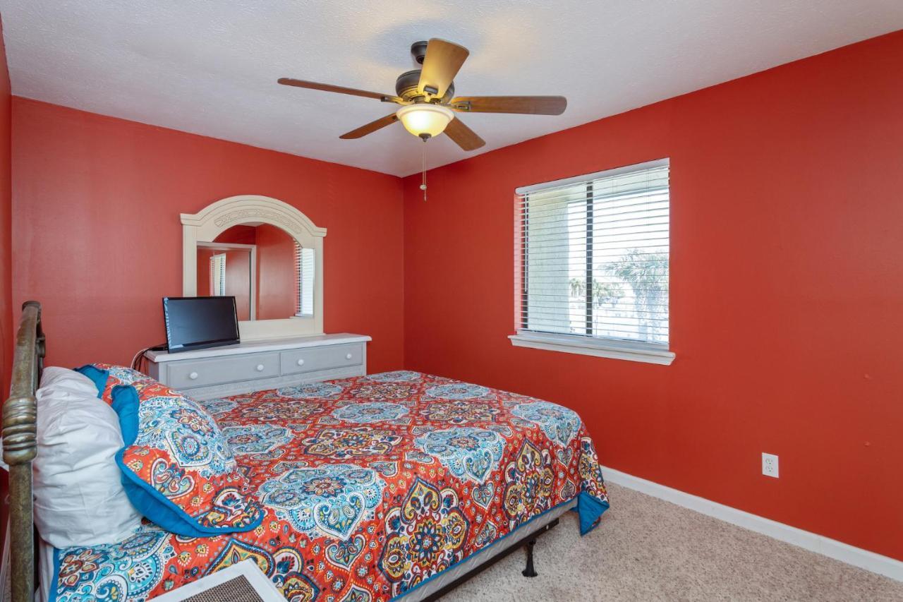 Gulf Highlands 109, 2 Bedrooms, Heated Pool Access, Wifi, Sleeps 6 Apartment