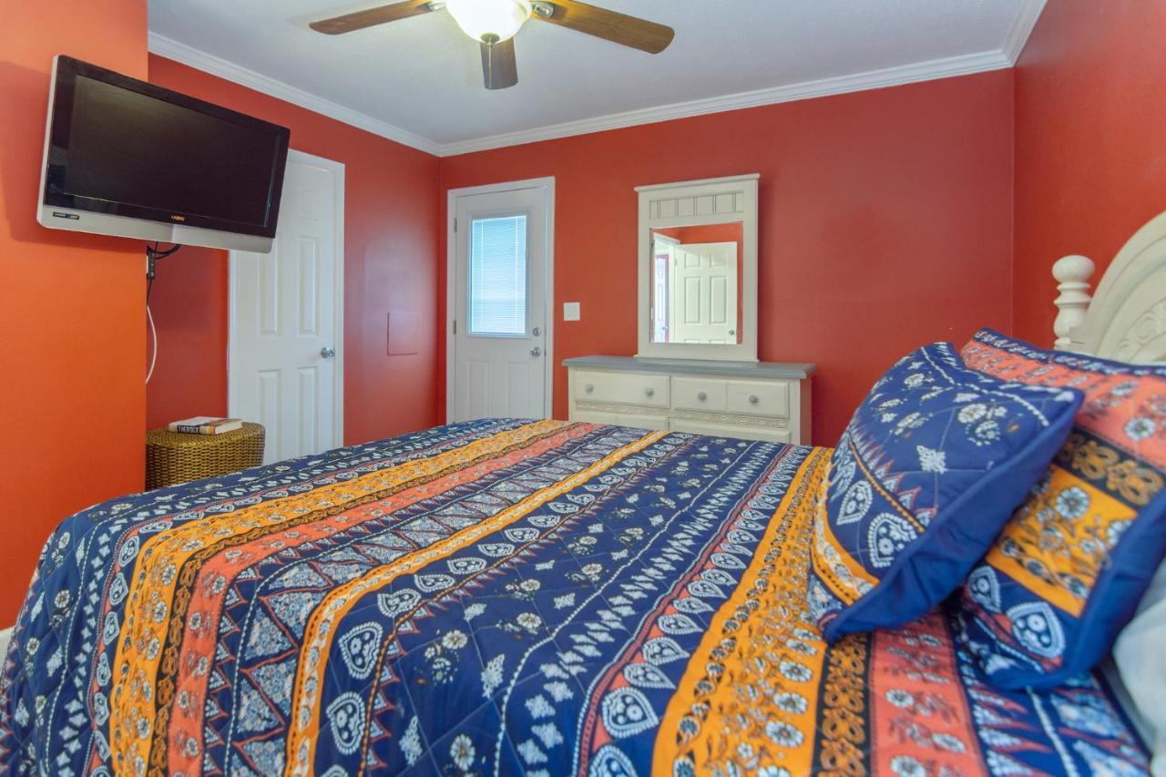 Gulf Highlands 109, 2 Bedrooms, Heated Pool Access, Wifi, Sleeps 6 Apartment *