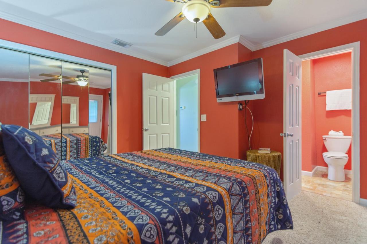 Gulf Highlands 109, 2 Bedrooms, Heated Pool Access, Wifi, Sleeps 6 Apartment Panama City Beach